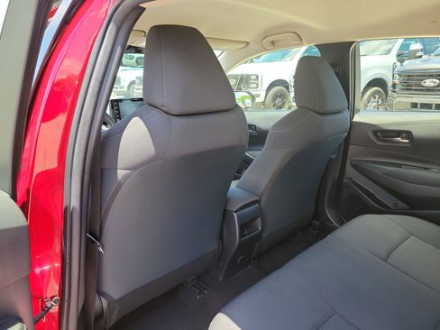 Used 2022 Toyota Corolla LE w/ LE Convenience Package FWD image 12