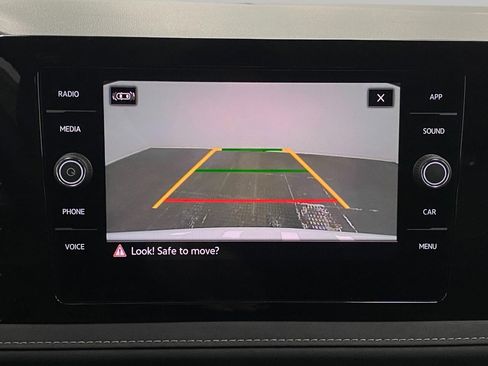 New 2026 Volkswagen Taos SE image 21