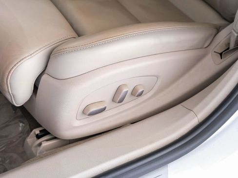 Used 2016 Cadillac XTS Premium FWD image 32