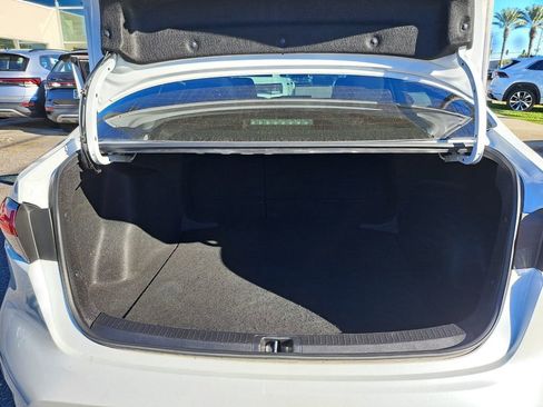 Used 2024 Toyota Corolla LE image 22