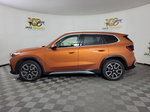 Certified 2025 BMW X1 xDrive28i w/ Technology Package image 4