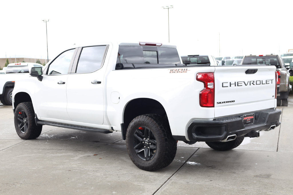 Used 2024 Chevrolet Silverado 1500 LT Trail Boss w/ LT Trail Boss Premium Package AWD/4WD image 4