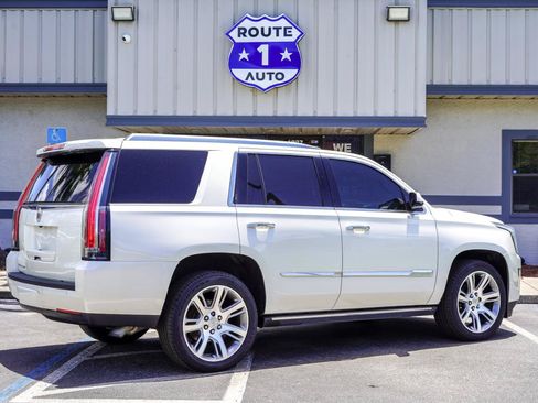 Used 2015 Cadillac Escalade Premium AWD/4WD image 6