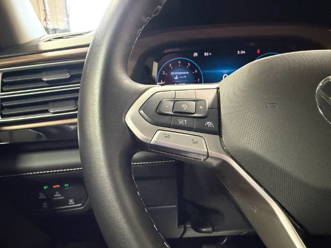 Used 2025 Volkswagen Atlas SE FWD image 22