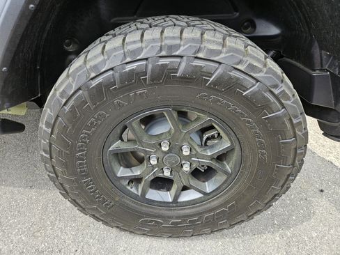 Used 2025 Jeep Wrangler Willys image 12