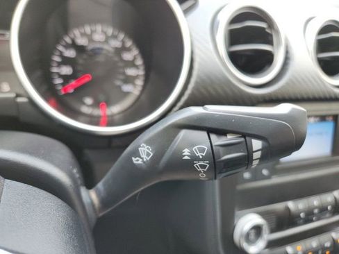 Used 2019 Ford Mustang Coupe image 26