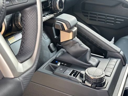 New 2026 Toyota 4Runner Limited AWD/4WD image 10
