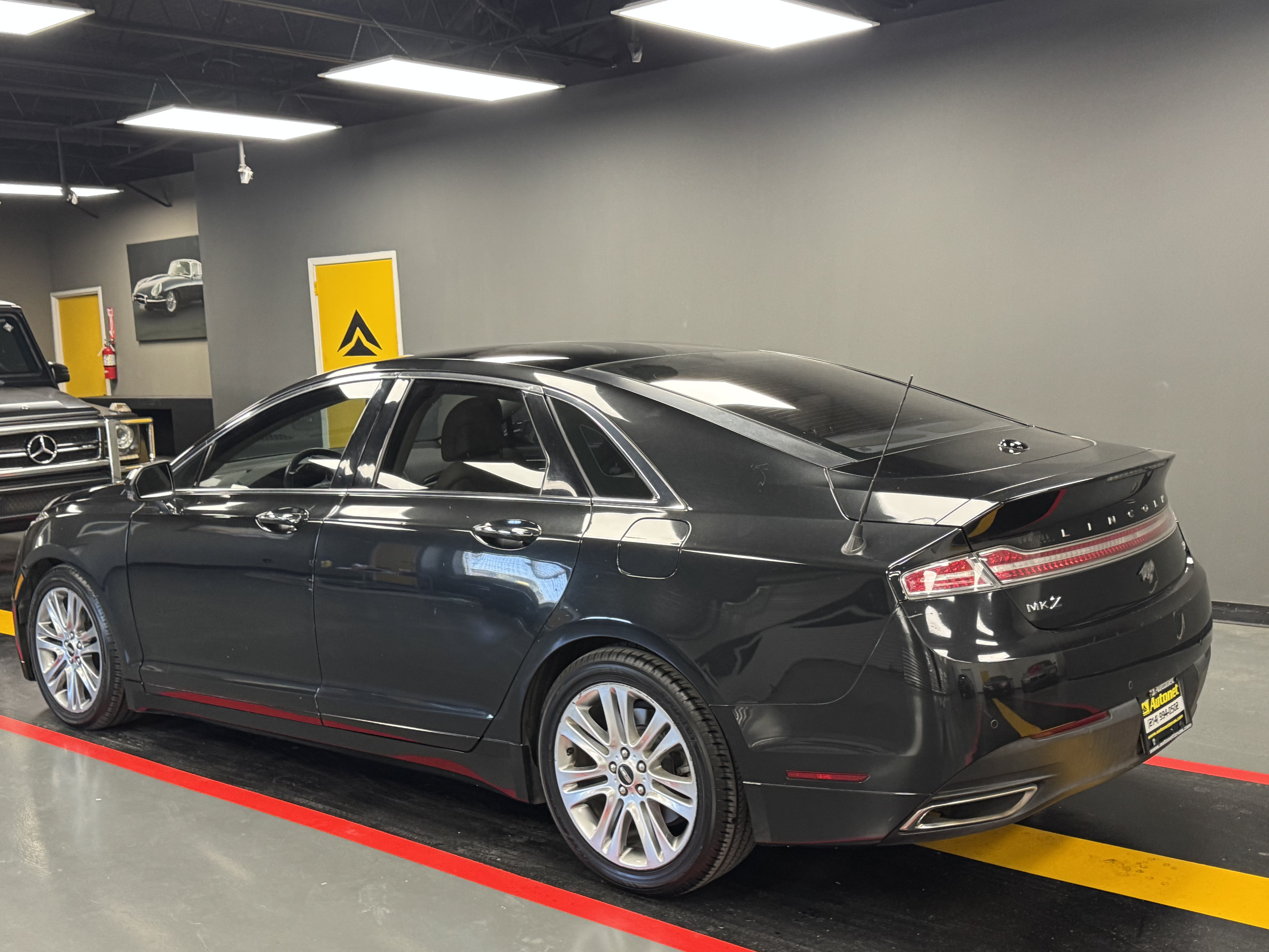 Used 2014 Lincoln MKZ w/ Equipment Group 102A Reserve FWD image 4