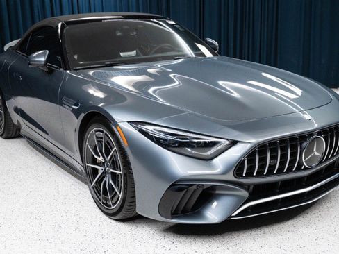 New 2026 Mercedes-Benz SL 63 AMG 4MATIC image 3