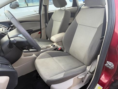 Used 2014 Ford Focus SE image 25