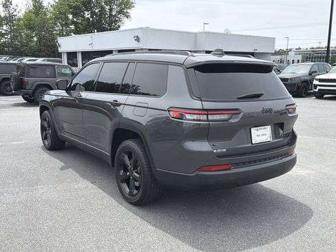 Used 2021 Jeep Grand Cherokee L Laredo RWD image 6