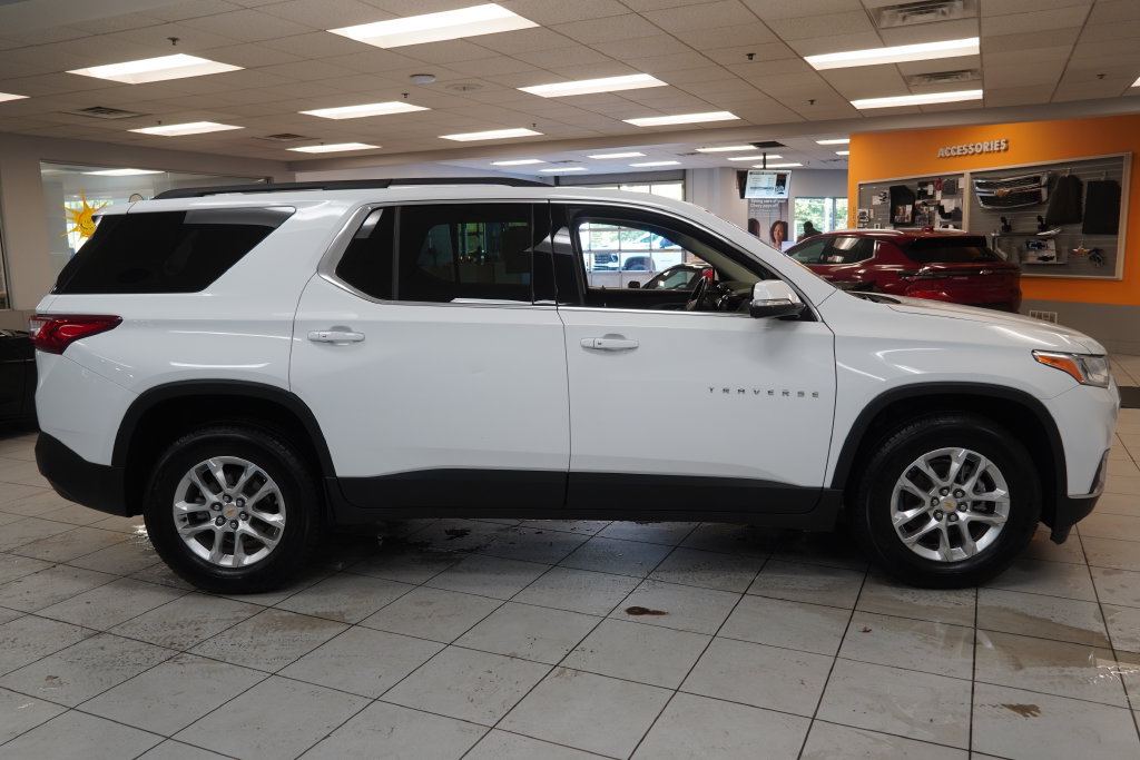 Used 2020 Chevrolet Traverse LT AWD/4WD image 13