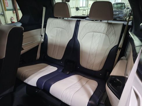 Used 2020 BMW X7 M50i image 27