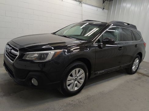Used 2019 Subaru Outback 2.5i Premium AWD/4WD image 2