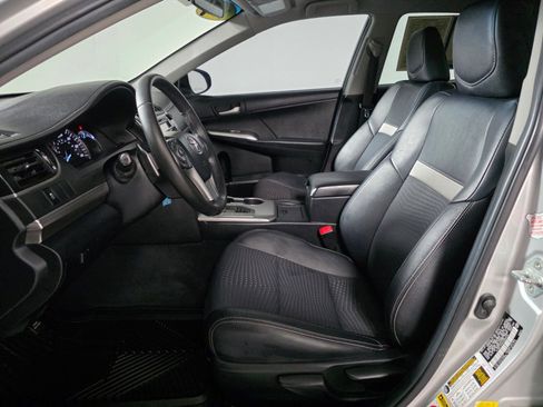 Used 2012 Toyota Camry SE FWD image 14