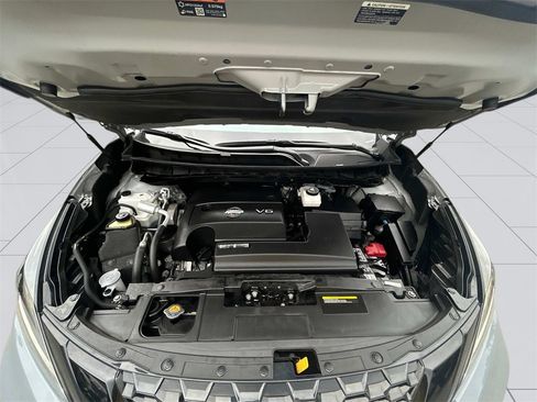 Used 2024 Nissan Murano SV w/ SV Midnight Edition Package image 10