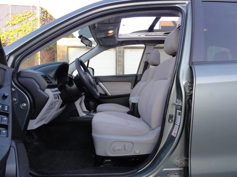 Used 2014 Subaru Forester 2.5i Premium w/ All-Weather Package AWD/4WD image 9