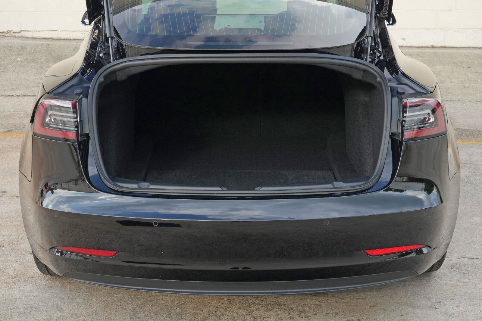 Used 2020 Tesla Model 3 Standard Range Plus RWD image 10
