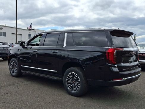 New 2026 GMC Yukon XL Elevation AWD/4WD image 3