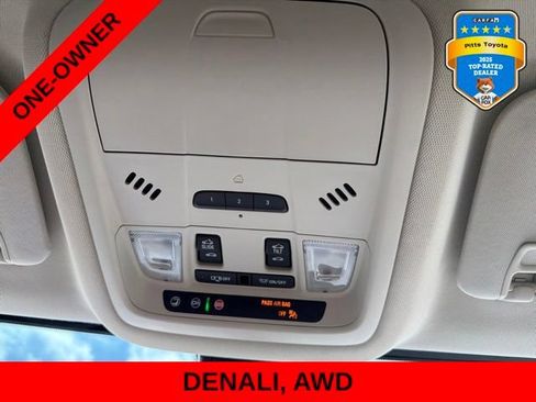 Used 2023 GMC Acadia Denali w/ Denali Ultimate Package AWD/4WD image 25
