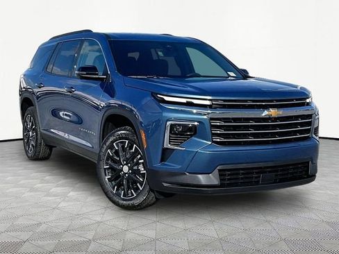 New 2026 Chevrolet Traverse LT w/ Sun and Wheel Package AWD/4WD image 1