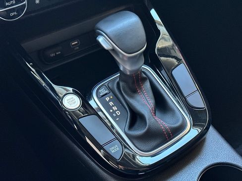 Certified 2025 Kia Soul GT-Line FWD image 22