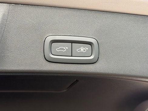 New 2026 Volvo XC40 B5 Core w/ Climate Package image 14