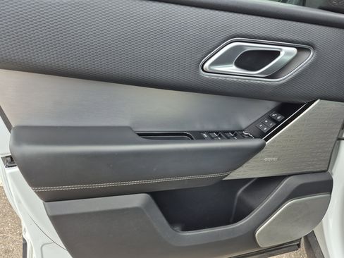 Used 2019 Land Rover Range Rover Velar R-Dynamic SE AWD/4WD image 14