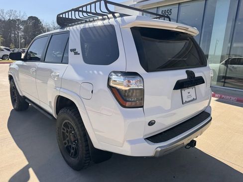 Used 2023 Toyota 4Runner TRD Off-Road Premium image 3