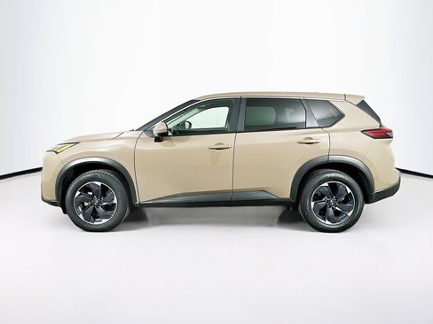 Used 2025 Nissan Rogue SV image 4