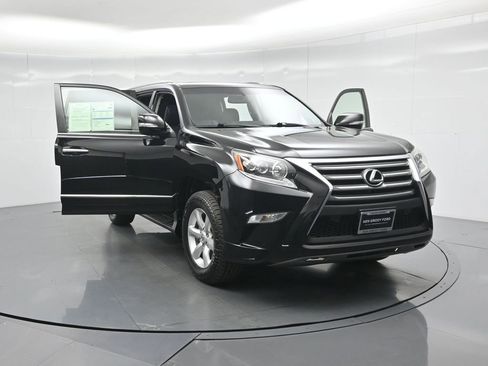 Used 2017 Lexus GX 460 w/ Navigation Package image 37
