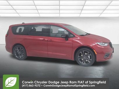 Certified 2026 Chrysler Pacifica Select