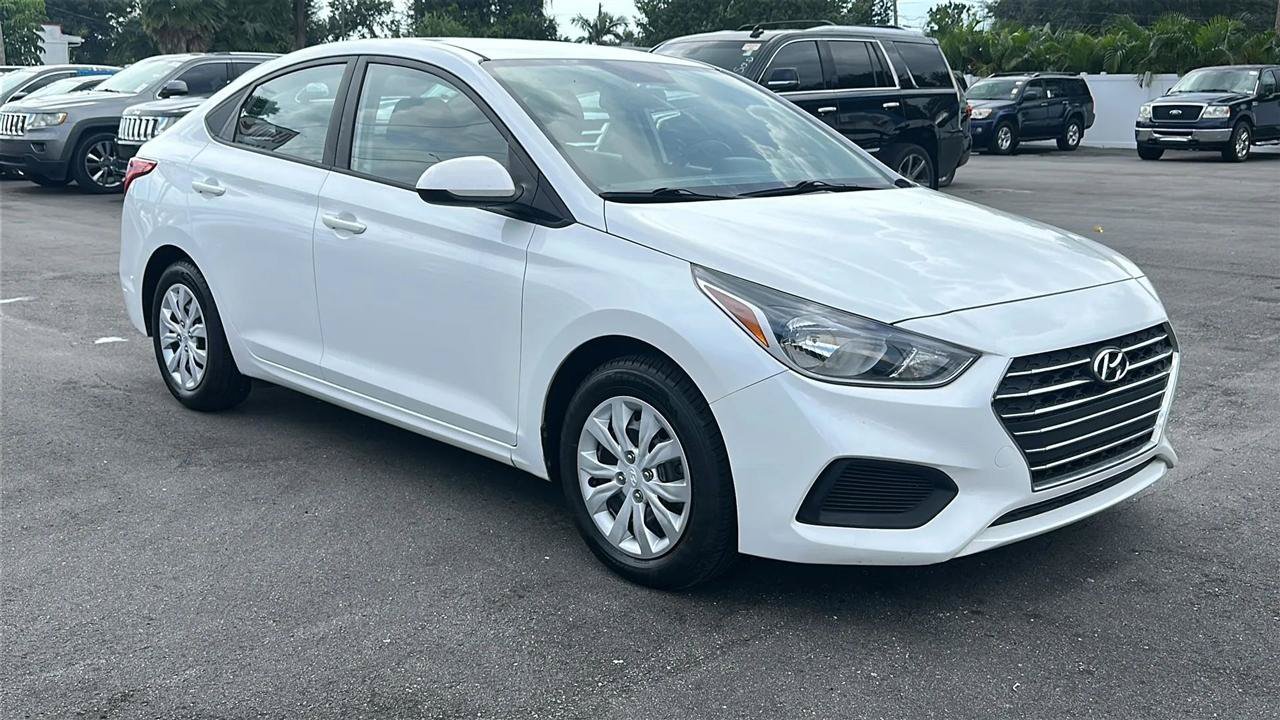 Used 2020 Hyundai Accent SE FWD image 5