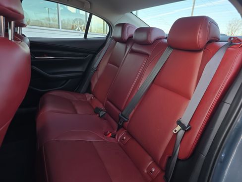 Used 2024 MAZDA MAZDA3 s image 32