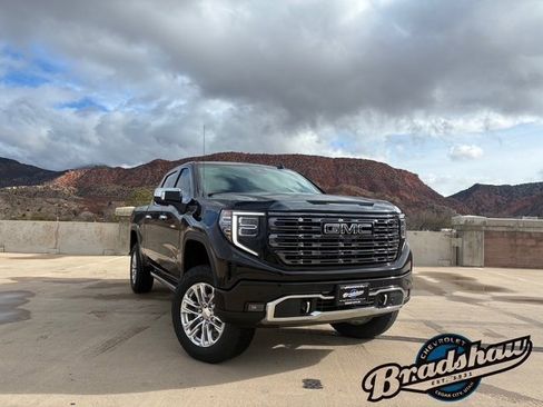 Used 2022 GMC Sierra 1500 Denali Ultimate image 2