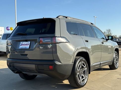 New 2026 Jeep Cherokee Laredo AWD/4WD image 8