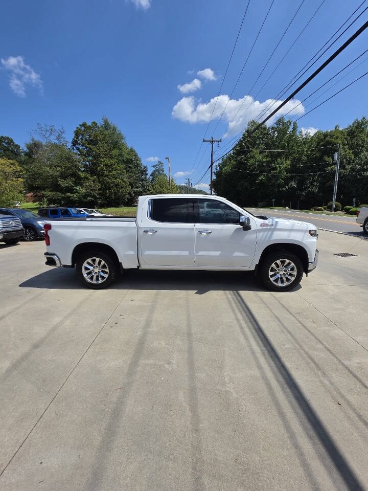 Used 2019 Chevrolet Silverado 1500 LTZ w/ LTZ Premium Package AWD/4WD image 3