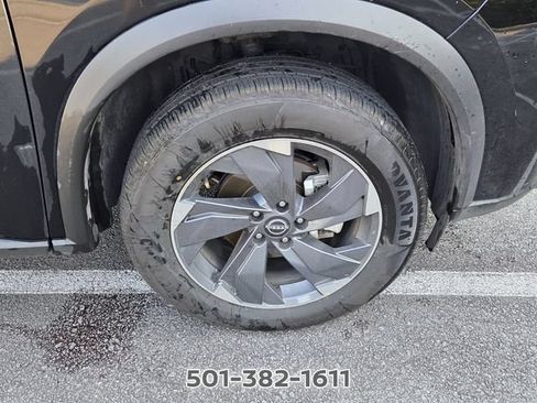 Used 2025 Nissan Rogue SV FWD image 17