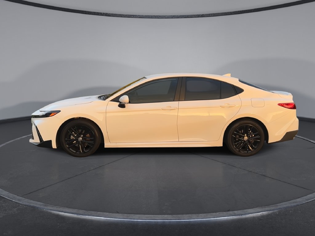 Certified 2025 Toyota Camry SE FWD image 5