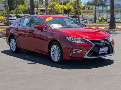Used 2016 Lexus ES 350 w/ Premium Package w/Wood Trim FWD image 3