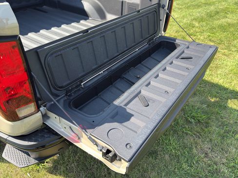 Used 2023 Chevrolet Colorado Trail Boss AWD/4WD image 12