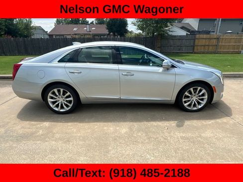 Used 2017 Cadillac XTS Luxury FWD image 4