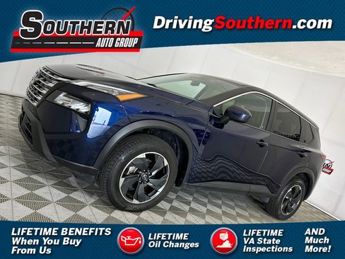 Used 2024 Nissan Rogue SV FWD image 1