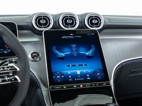 New 2026 Mercedes-Benz GLC 300 4MATIC image 19