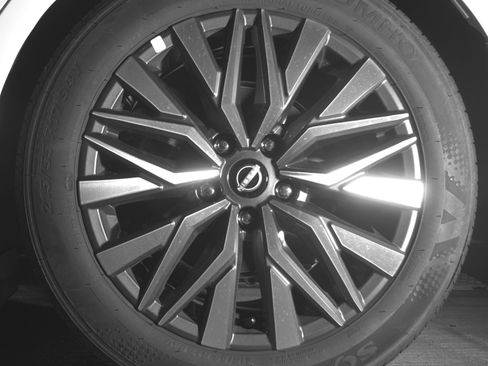 Used 2025 Nissan Altima 2.5 SV FWD image 14