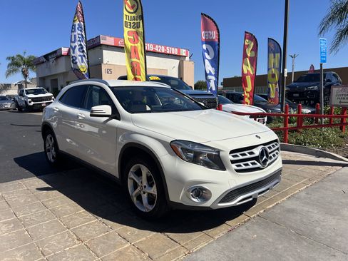 Used 2018 Mercedes-Benz GLA 250 w/ Convenience Package image 2