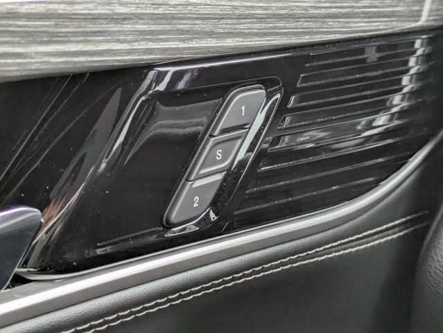 Certified 2022 Jeep Wagoneer Series III w/ Premium Group I AWD/4WD image 20