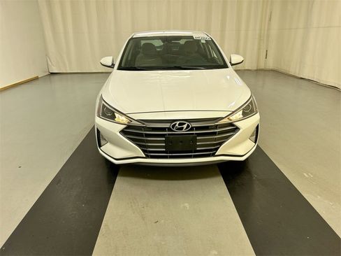 Used 2020 Hyundai Elantra SEL image 3