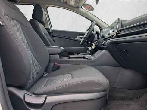 Used 2025 Kia Sportage LX FWD image 19