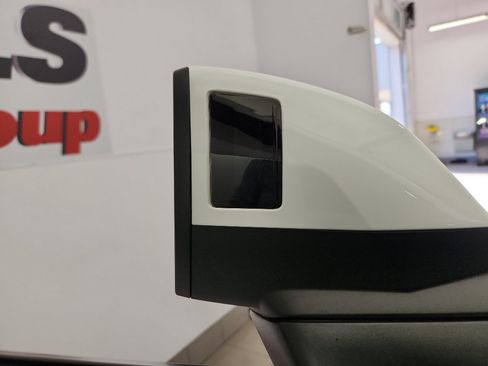 Used 2023 Audi Q5 2.0T Premium w/ Convenience Package image 9